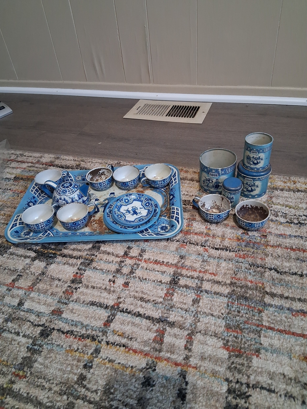 Ant. Wolverine Tin Blue Dutch Child's Tea & Canister Set Some Rusty, Filler Set